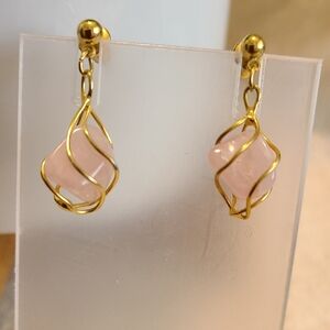 Unbranded Elegant Gold and Pink Dangle Earrings Vintage Ladies Business Casual